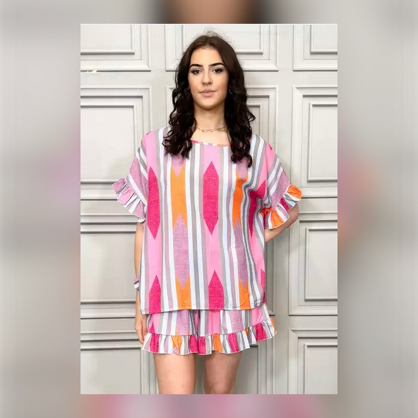 Plus Size Vibrant Zig Zag Print Matching Top & Shorts